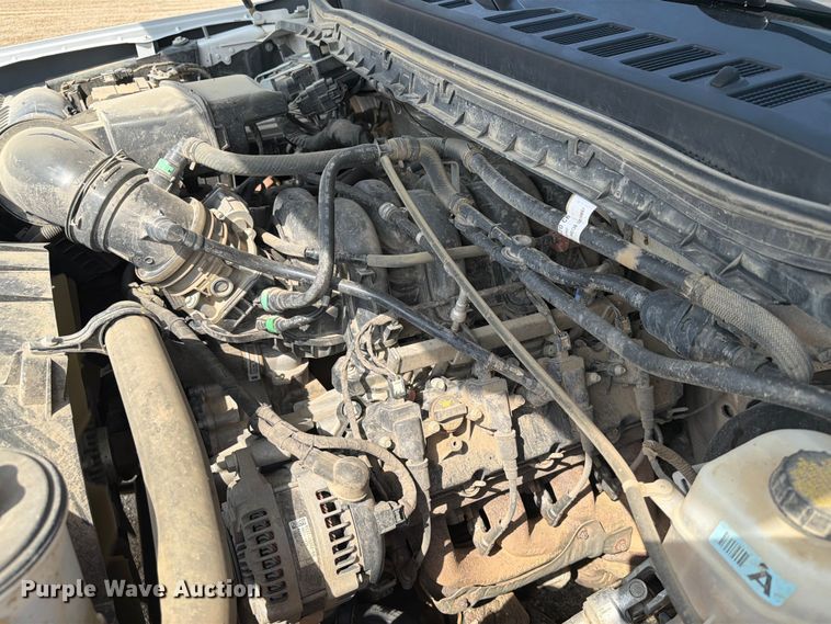 image for item ER1822 2023 Ford F250 Super Duty Crew Cab pickup truck