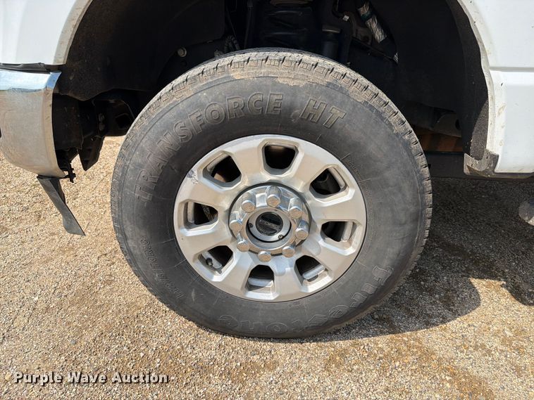image for item ER1822 2023 Ford F250 Super Duty Crew Cab pickup truck