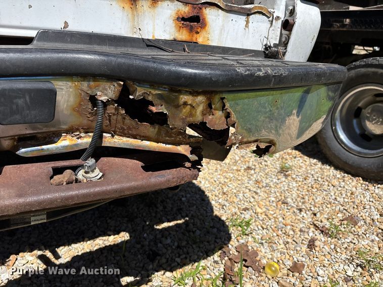 image for item ER3044 2002 Chevrolet Silverado 2500HD pickup truck
