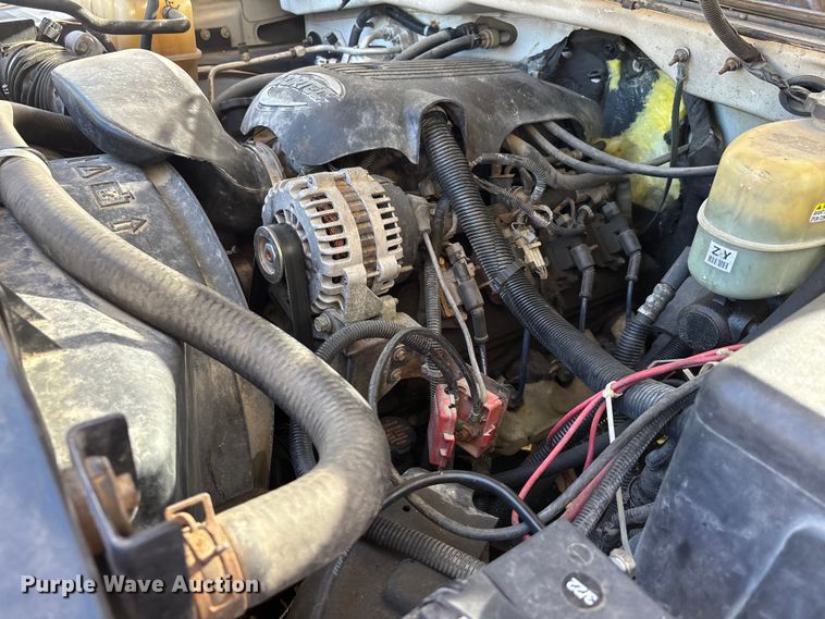 image for item ER3044 2002 Chevrolet Silverado 2500HD pickup truck
