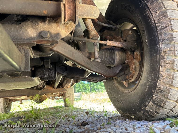 image for item ER3044 2002 Chevrolet Silverado 2500HD pickup truck