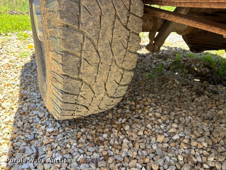 image for item ER3044 2002 Chevrolet Silverado 2500HD pickup truck