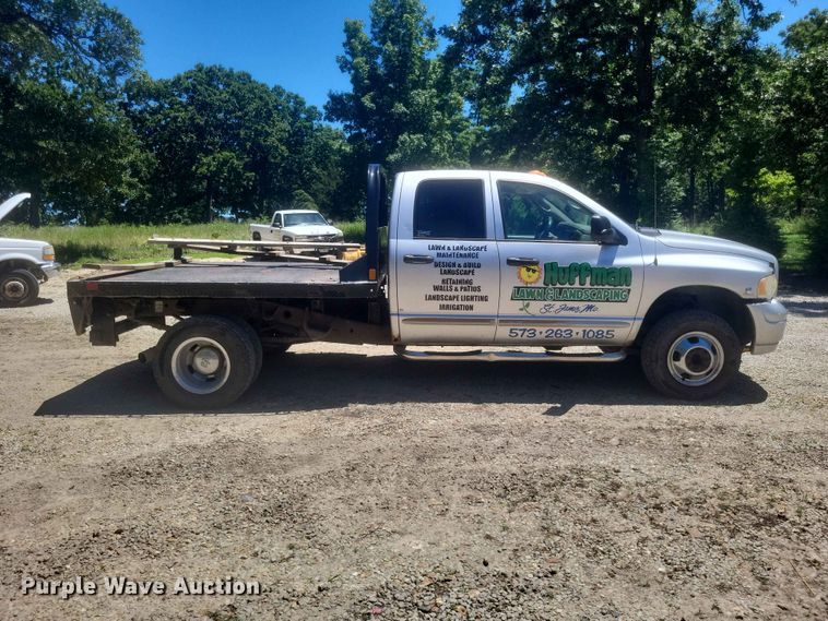 image for item ER3045 2005 Dodge Ram 3500 Ext. Cab dump flatbed pickup truck