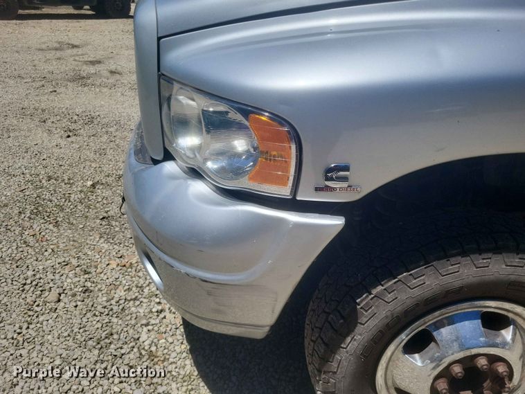 image for item ER3045 2005 Dodge Ram 3500 Ext. Cab dump flatbed pickup truck