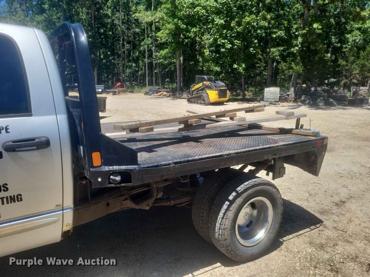 image for item ER3045 2005 Dodge Ram 3500 Ext. Cab dump flatbed pickup truck