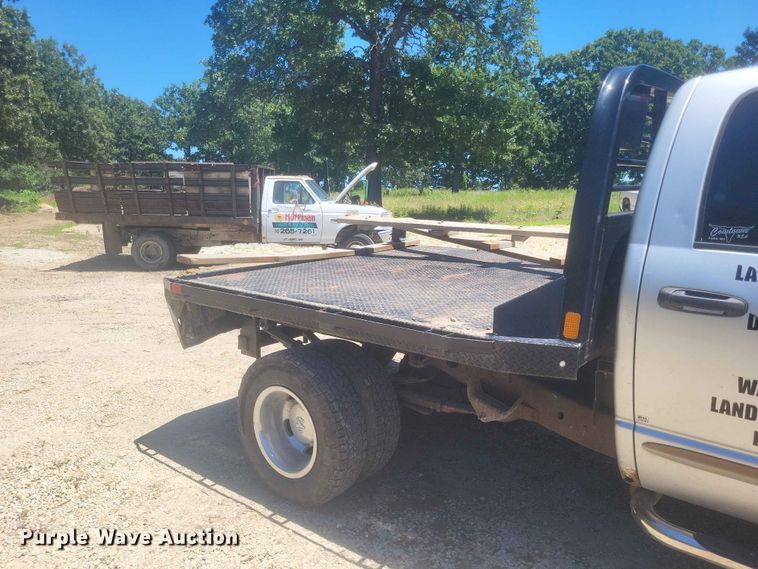 image for item ER3045 2005 Dodge Ram 3500 Ext. Cab dump flatbed pickup truck