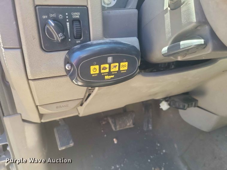 image for item ER3045 2005 Dodge Ram 3500 Ext. Cab dump flatbed pickup truck