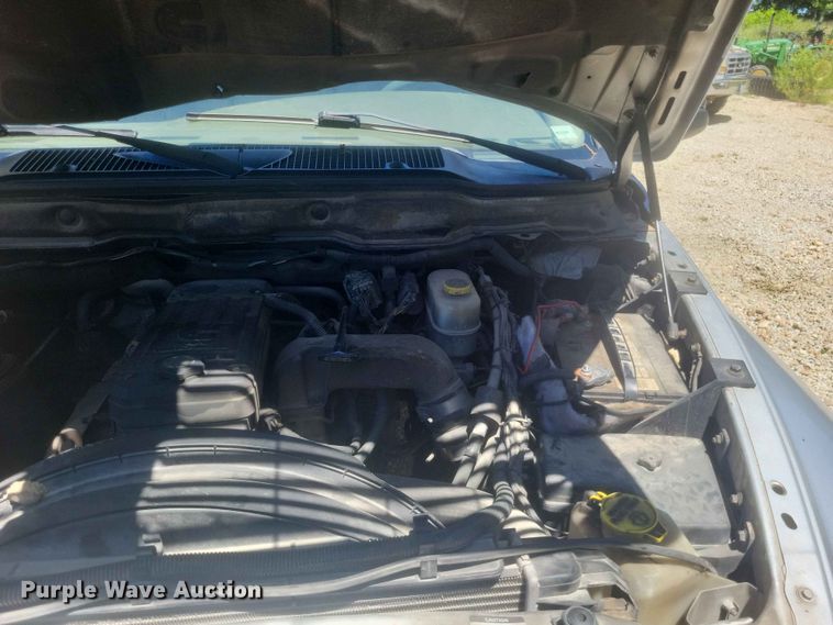 image for item ER3045 2005 Dodge Ram 3500 Ext. Cab dump flatbed pickup truck