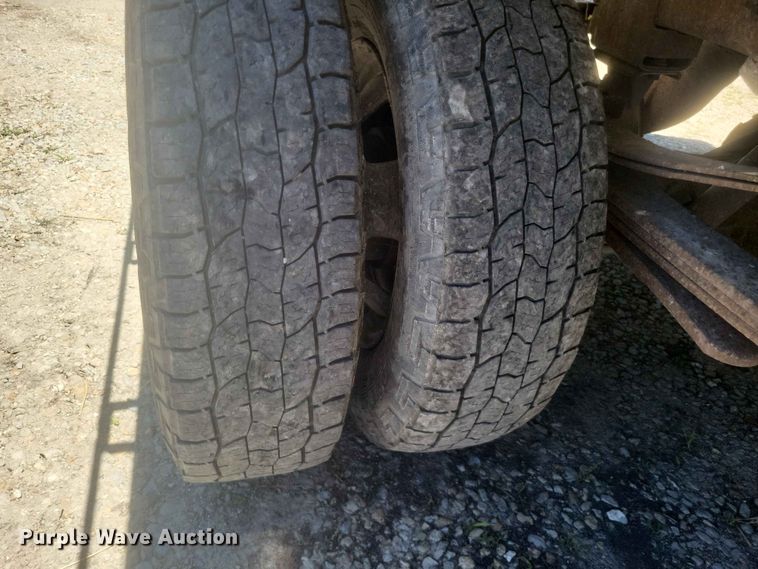 image for item ER3045 2005 Dodge Ram 3500 Ext. Cab dump flatbed pickup truck