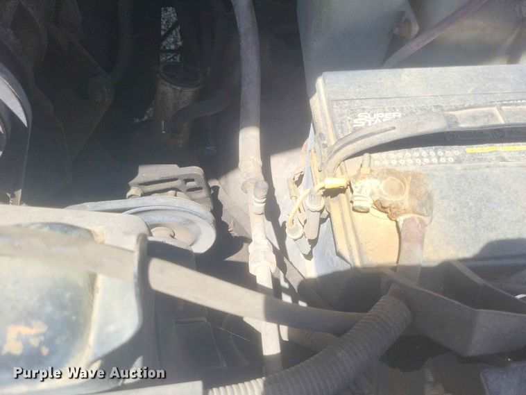 image for item ER3046 1992 Ford F-Super Duty flatbed truck