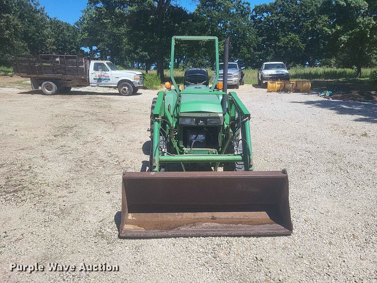 image for item ER3047 John Deere 790 MFWD tractor