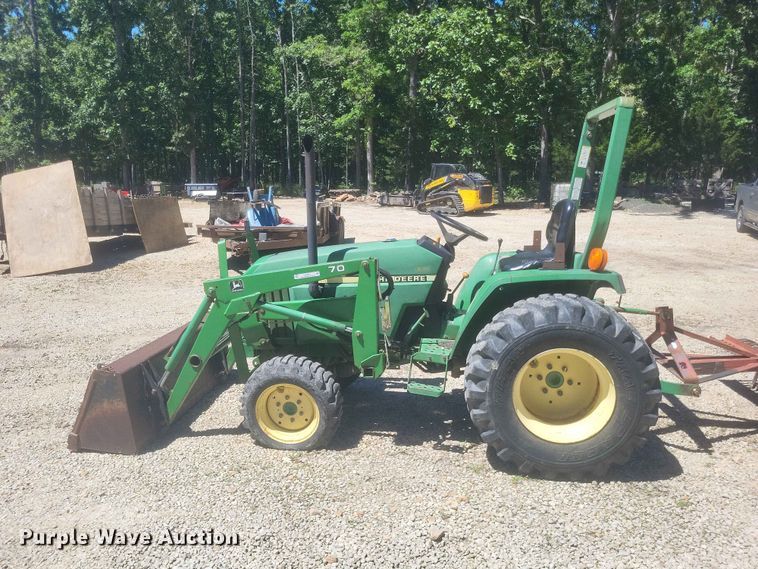 image for item ER3047 John Deere 790 MFWD tractor