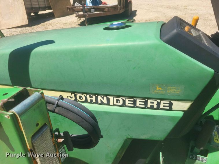 image for item ER3047 John Deere 790 MFWD tractor