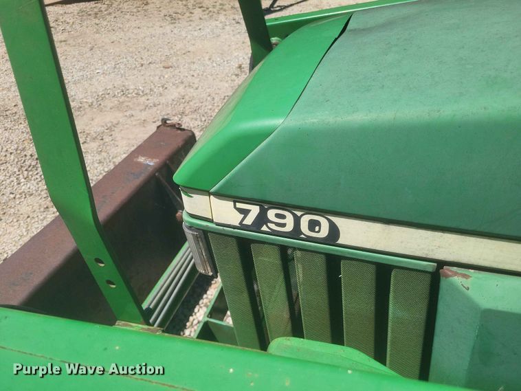 image for item ER3047 John Deere 790 MFWD tractor
