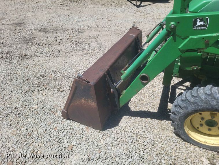 image for item ER3047 John Deere 790 MFWD tractor