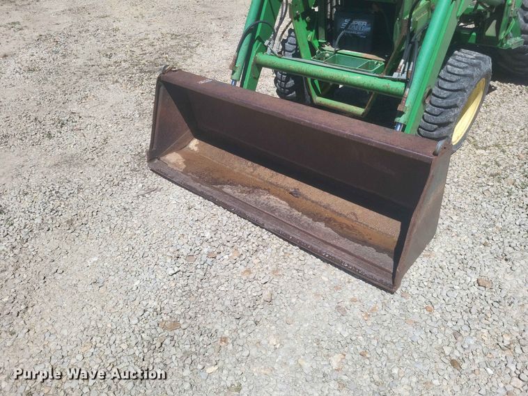 image for item ER3047 John Deere 790 MFWD tractor