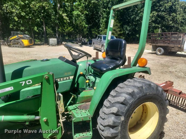 image for item ER3047 John Deere 790 MFWD tractor