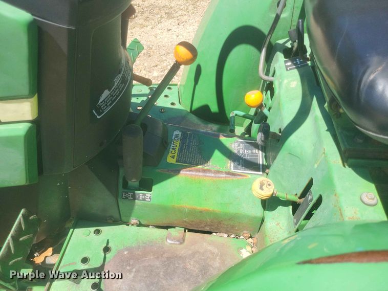 image for item ER3047 John Deere 790 MFWD tractor
