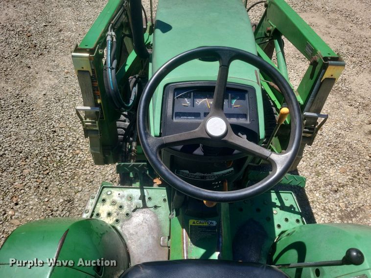 image for item ER3047 John Deere 790 MFWD tractor