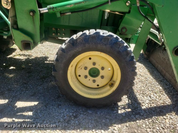image for item ER3047 John Deere 790 MFWD tractor
