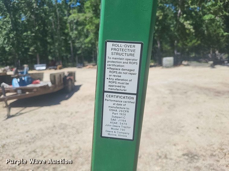 image for item ER3047 John Deere 790 MFWD tractor