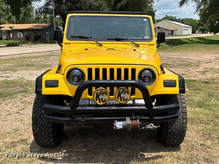 image for item ER3069 2000 Jeep Wrangler SUV