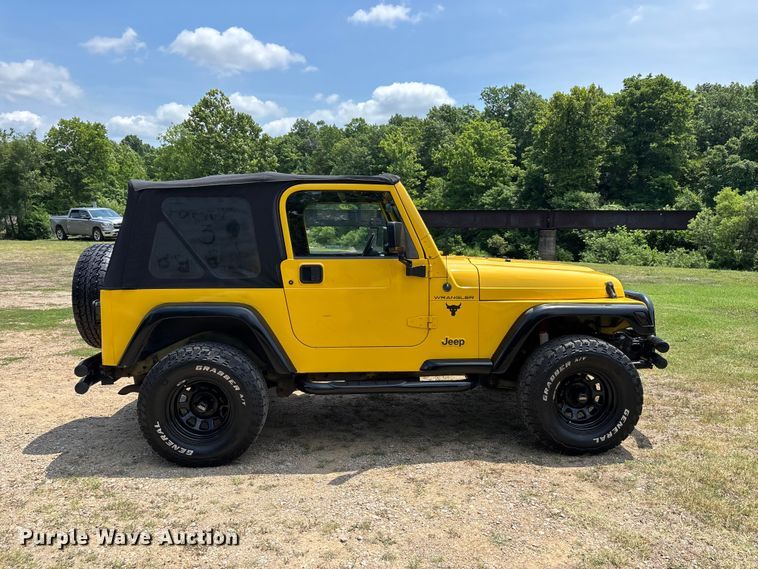 image for item ER3069 2000 Jeep Wrangler SUV