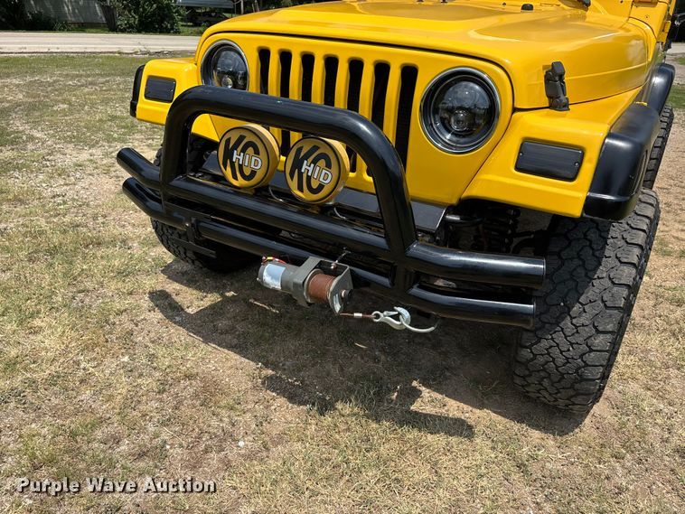 image for item ER3069 2000 Jeep Wrangler SUV