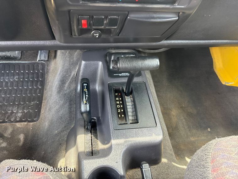 image for item ER3069 2000 Jeep Wrangler SUV