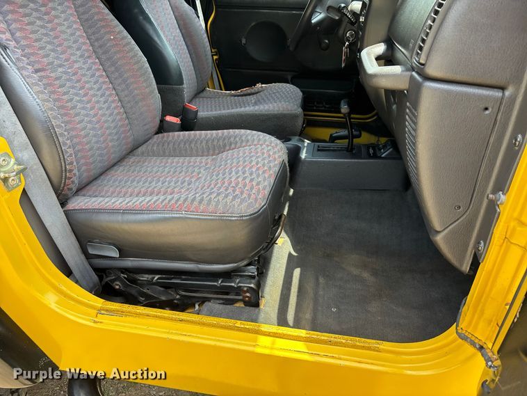 image for item ER3069 2000 Jeep Wrangler SUV