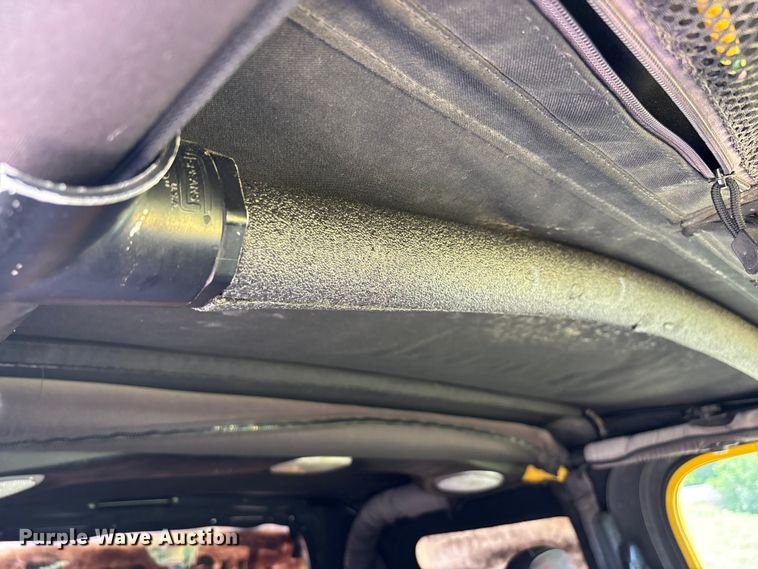 image for item ER3069 2000 Jeep Wrangler SUV
