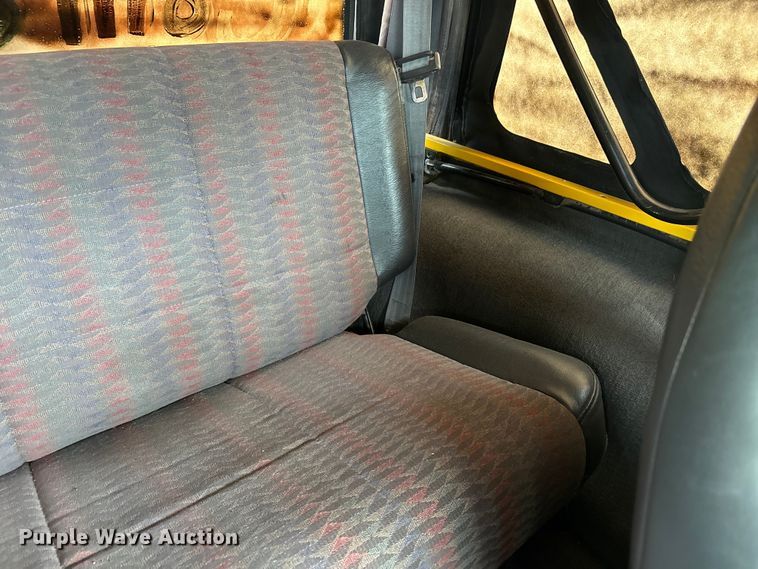 image for item ER3069 2000 Jeep Wrangler SUV