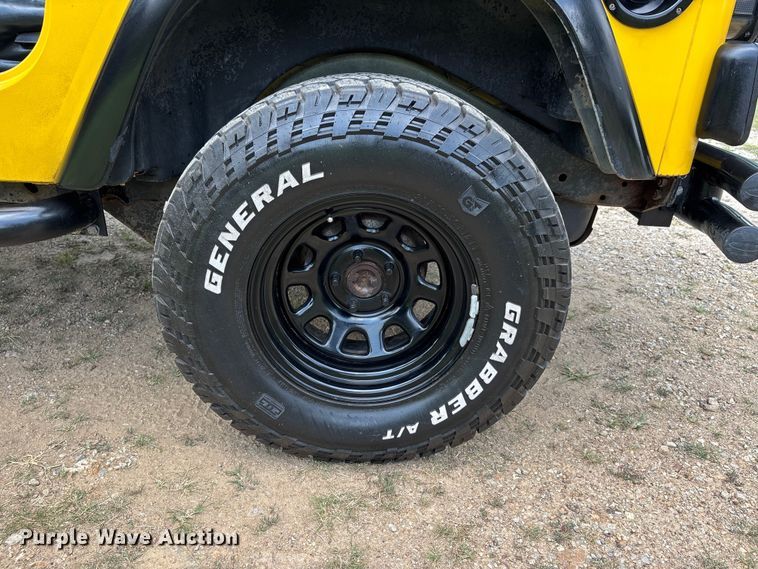 image for item ER3069 2000 Jeep Wrangler SUV