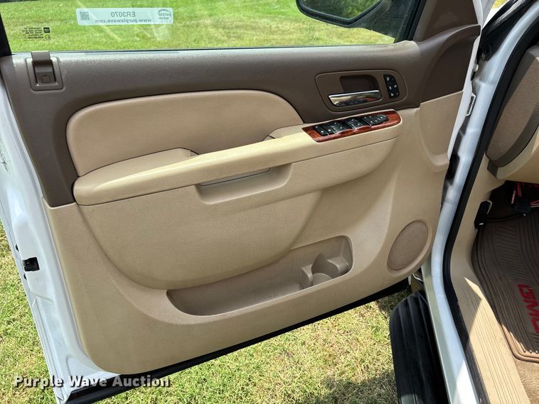 image for item ER3070 2011 GMC Yukon XL SUV