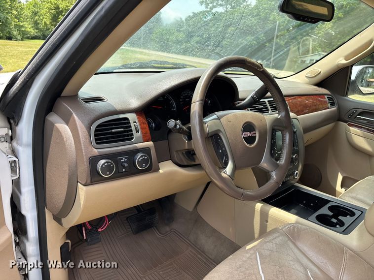 image for item ER3070 2011 GMC Yukon XL SUV