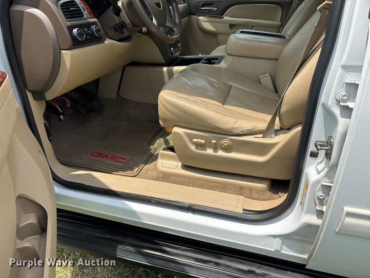 image for item ER3070 2011 GMC Yukon XL SUV