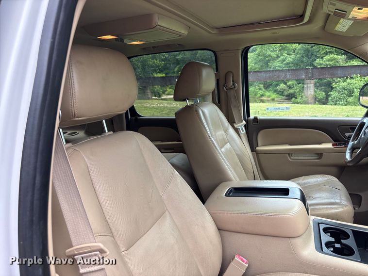 image for item ER3070 2011 GMC Yukon XL SUV