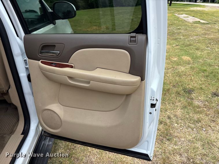 image for item ER3070 2011 GMC Yukon XL SUV