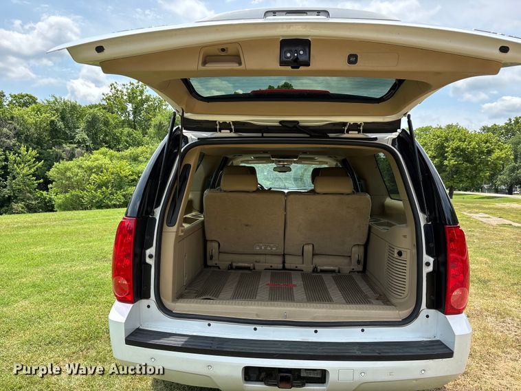 image for item ER3070 2011 GMC Yukon XL SUV