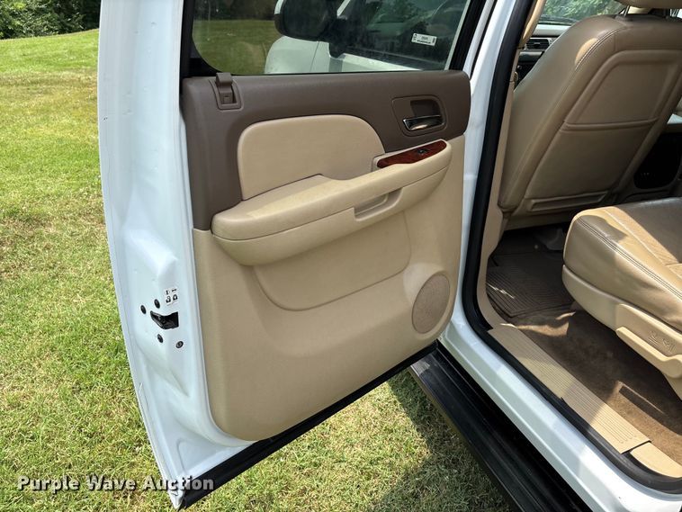 image for item ER3070 2011 GMC Yukon XL SUV