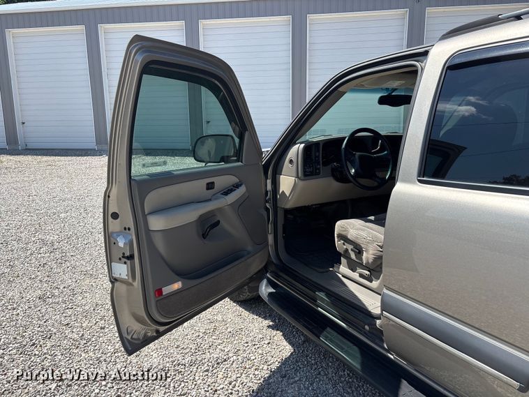 image for item ER3080 2002 Chevrolet Tahoe SUV