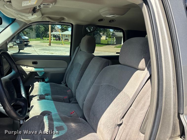 image for item ER3080 2002 Chevrolet Tahoe SUV