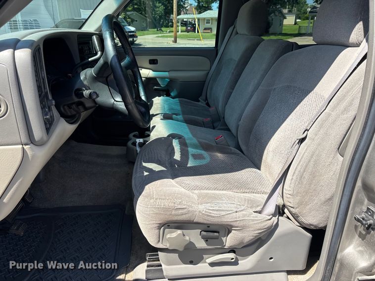 image for item ER3080 2002 Chevrolet Tahoe SUV