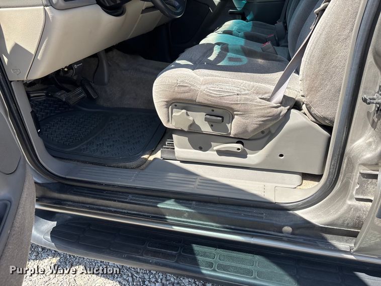 image for item ER3080 2002 Chevrolet Tahoe SUV