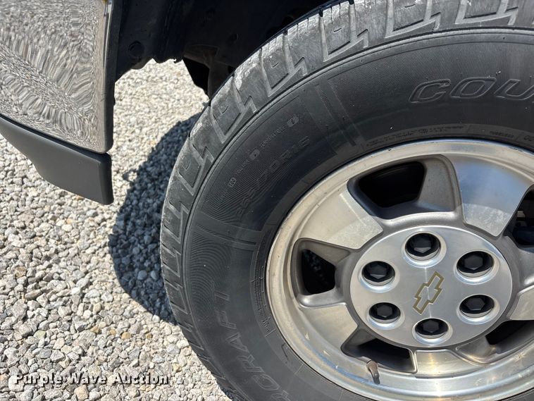 image for item ER3080 2002 Chevrolet Tahoe SUV