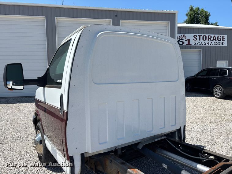 image for item ER3081 2014 Chevrolet Express 4500 van cab and chassis