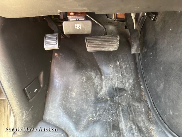 image for item ER3081 2014 Chevrolet Express 4500 van cab and chassis