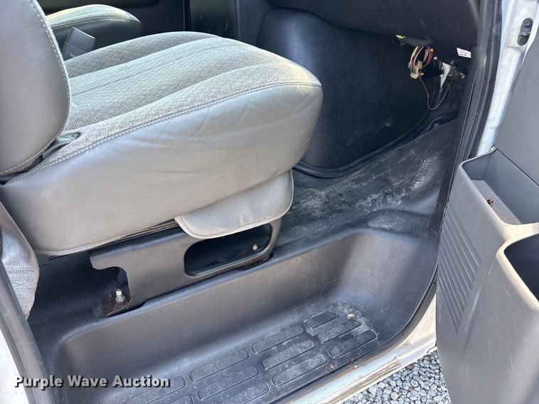 image for item ER3081 2014 Chevrolet Express 4500 van cab and chassis