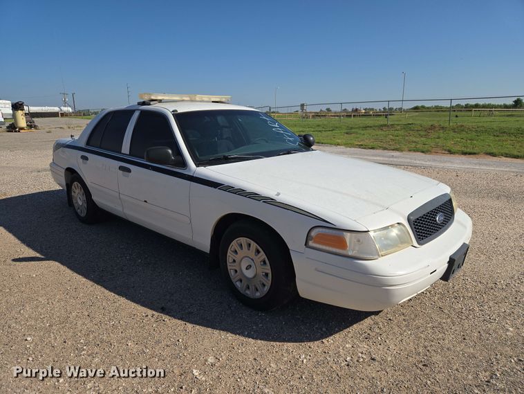 image for item ER8634 2003 Ford Crown Victoria Police Interceptor 