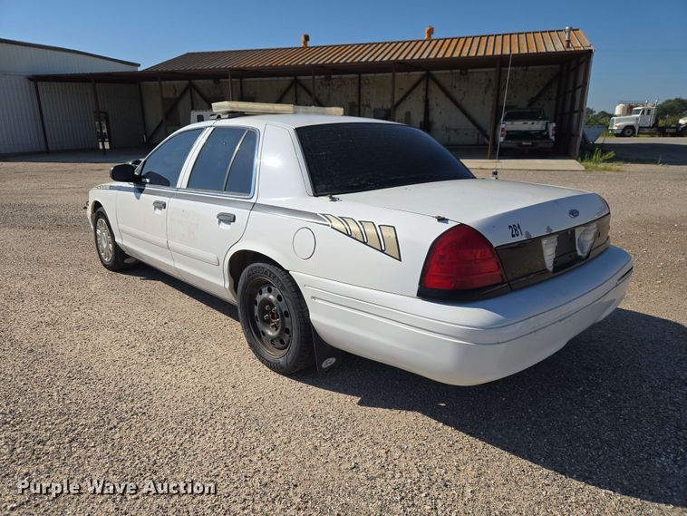image for item ER8634 2003 Ford Crown Victoria Police Interceptor 